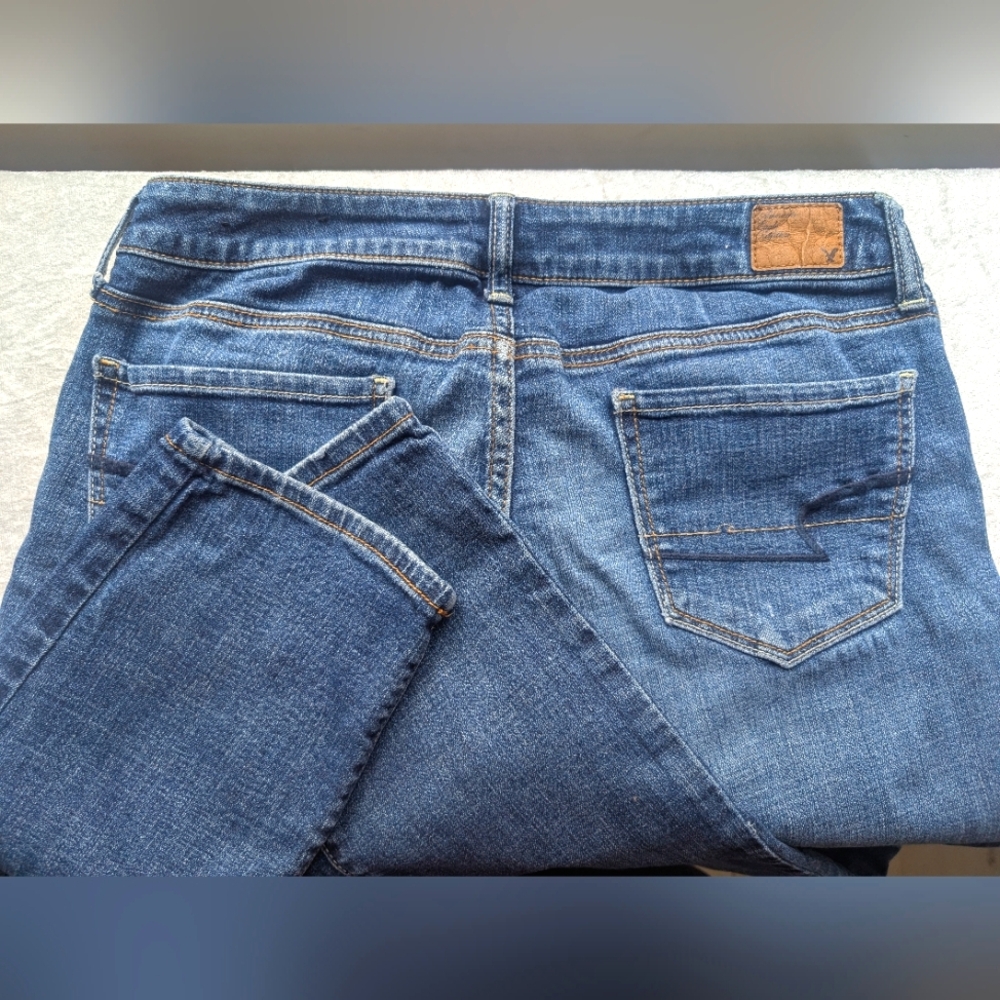 American Eagle 8 Short Stretch Skinny Jeans - Picture 4 of 13